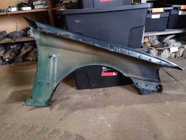 2002 FORD FALCON LEFT GUARD