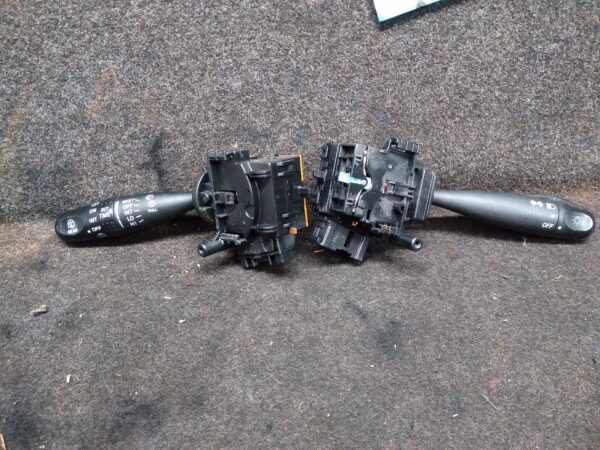 2002 TOYOTA COROLLA COMBINATION SWITCH