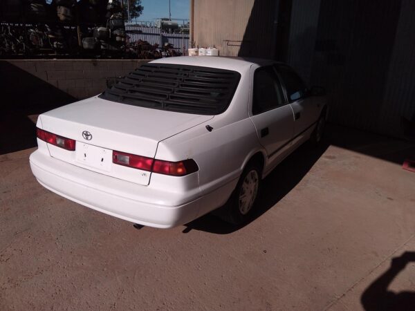 2000 TOYOTA CAMRY REAR GARNISH