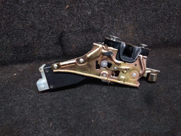 2005 HOLDEN COMMODORE DOOR/BOOT/GATE LOCK