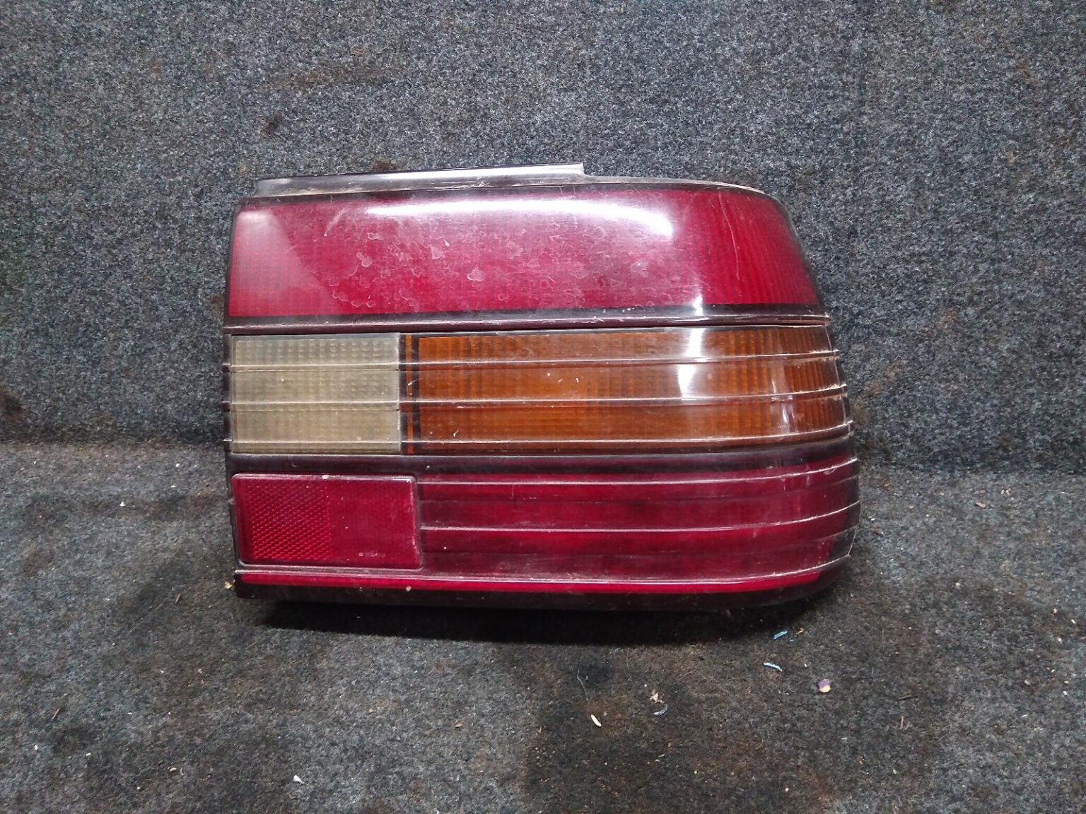 1992 HOLDEN COMMODORE RIGHT TAILLIGHT Narrandera Auto Wreckers