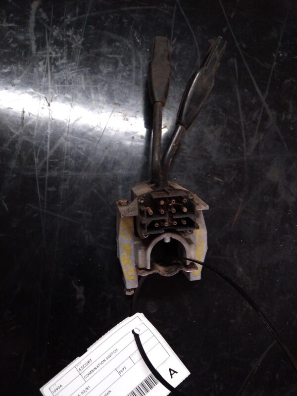 1977 FORD ESCORT COMBINATION SWITCH
