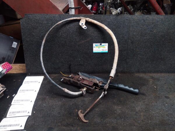 2000 HOLDEN COMMODORE HANDBRAKE LEVER