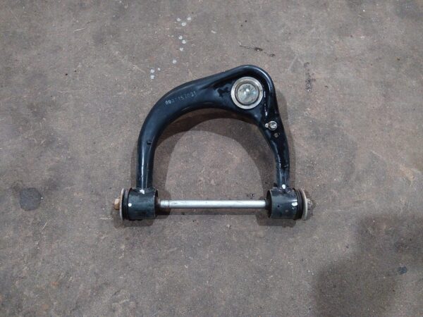 2015 TOYOTA HILUX RIGHT FRONT UPPER CONTROL ARM