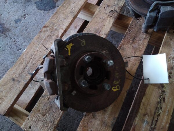 1990 SUBARU BRUMBY RIGHT FRONT HUB ASSEMBLY