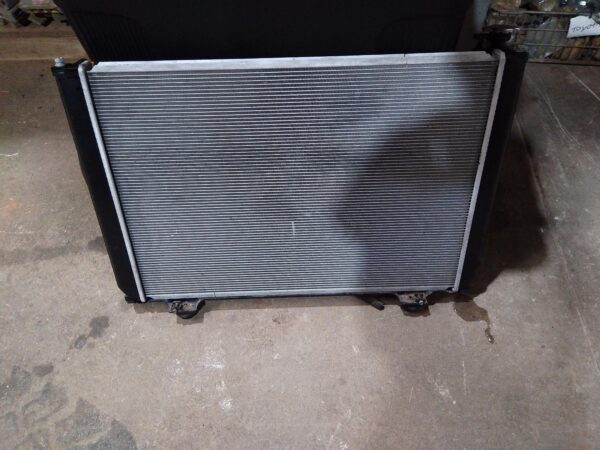 2006 LEXUS RX SERIES RADIATOR