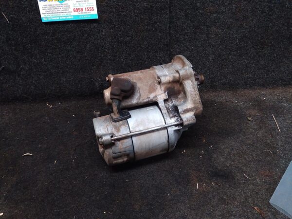 2011 TOYOTA HILUX STARTER