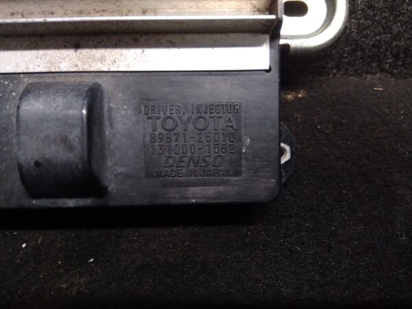 2012 TOYOTA HILUX ECU
