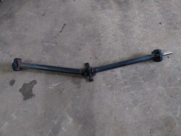 2005 HOLDEN COMMODORE REAR DRIVE SHAFT