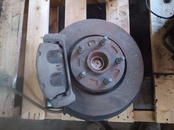 2011 HOLDEN COMMODORE LEFT FRONT HUB ASSEMBLY