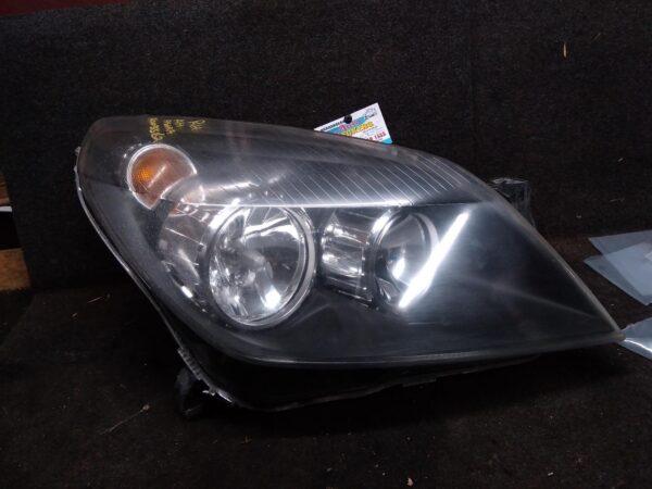 2006 HOLDEN ASTRA RIGHT HEADLAMP