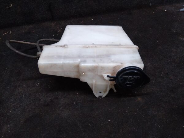 1996 TOYOTA HILUX WASHER BOTTLE