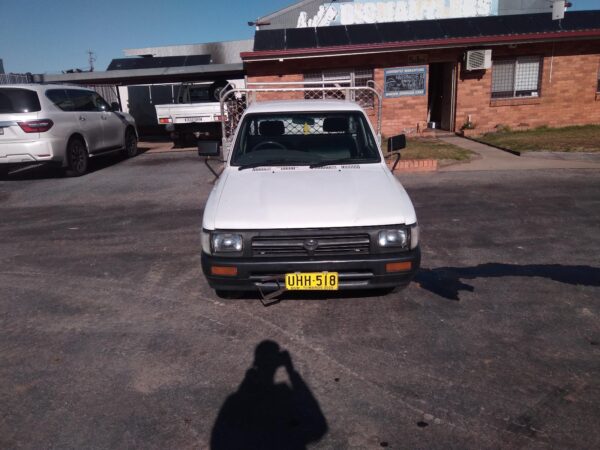 1996 TOYOTA HILUX IGNITION W/ KEY