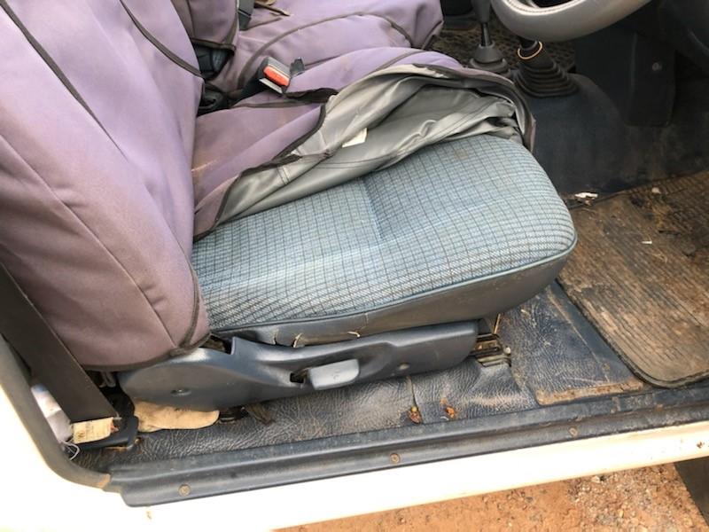 1991 TOYOTA HILUX JACK/TOOL KIT Narrandera Auto Wreckers