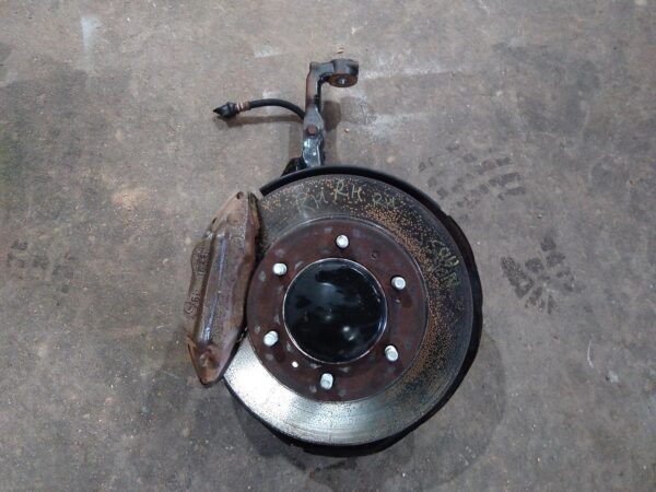 2011 TOYOTA HILUX Right Front Hub Assembly