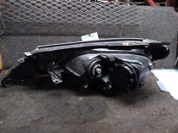 2013 TOYOTA RAV4 RIGHT HEADLAMP