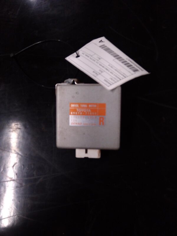 2011 TOYOTA HILUX ECU