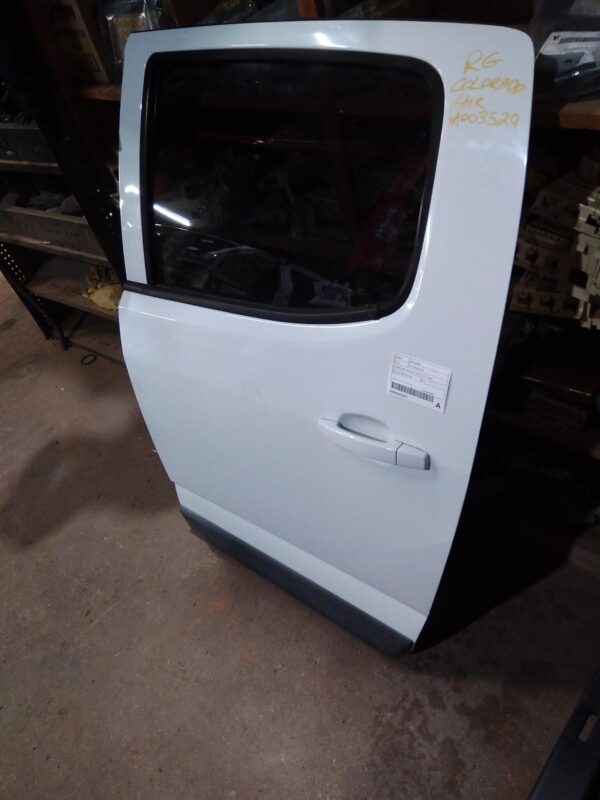 2015 HOLDEN COLORADO LEFT REAR DOOR/SLIDING
