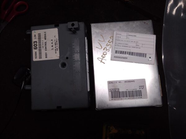 2003 HOLDEN COMMODORE ECU
