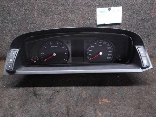 2010 FORD FALCON Instrument Cluster