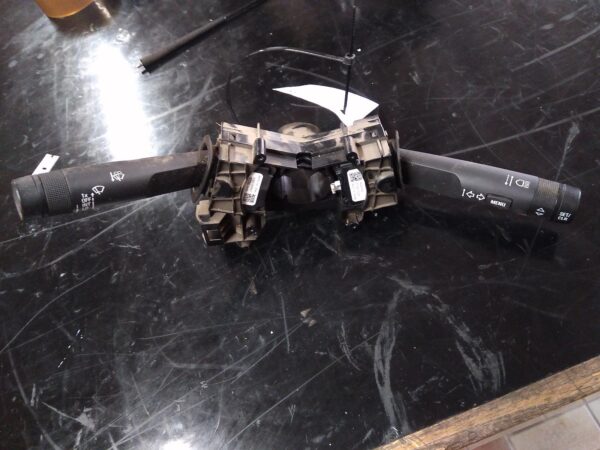 2015 HOLDEN COLORADO COMBINATION SWITCH