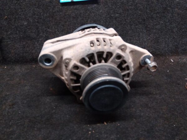 2014 TOYOTA HILUX ALTERNATOR
