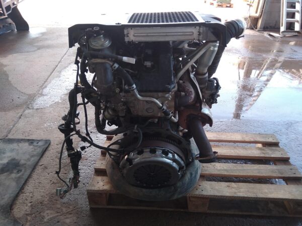 2011 TOYOTA HILUX Engine