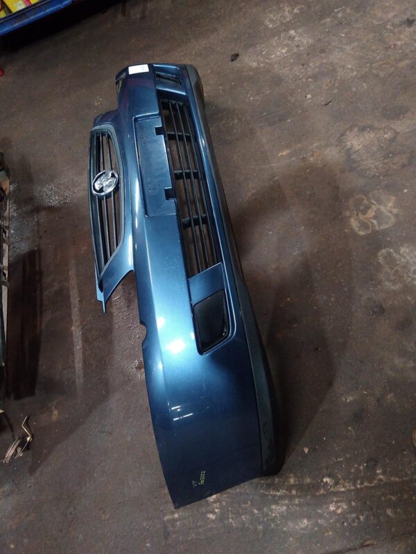 2003 HOLDEN COMMODORE FRONT BUMPER