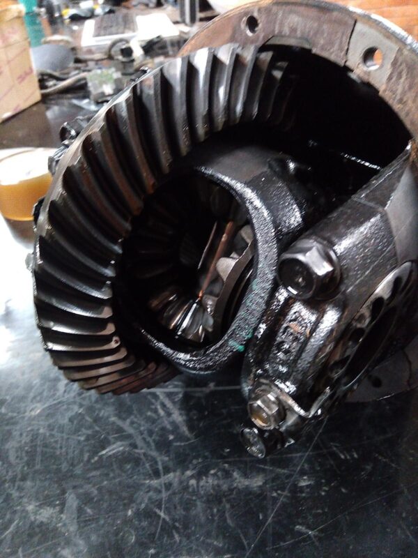 2014 TOYOTA HILUX DIFFERENTIAL CENTRE