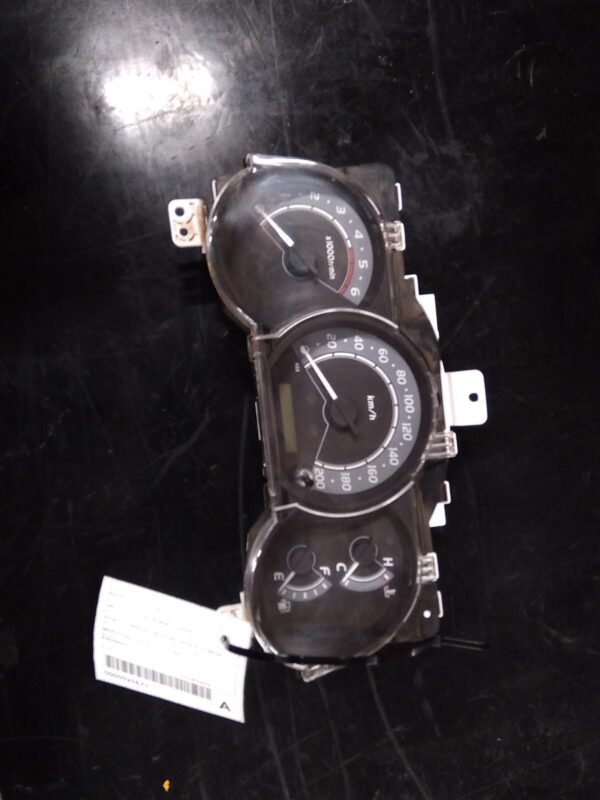 2011 TOYOTA HILUX INSTRUMENT CLUSTER