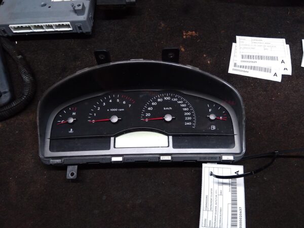 2003 HOLDEN COMMODORE INSTRUMENT CLUSTER