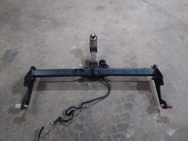 2014 TOYOTA HILUX TOWBAR