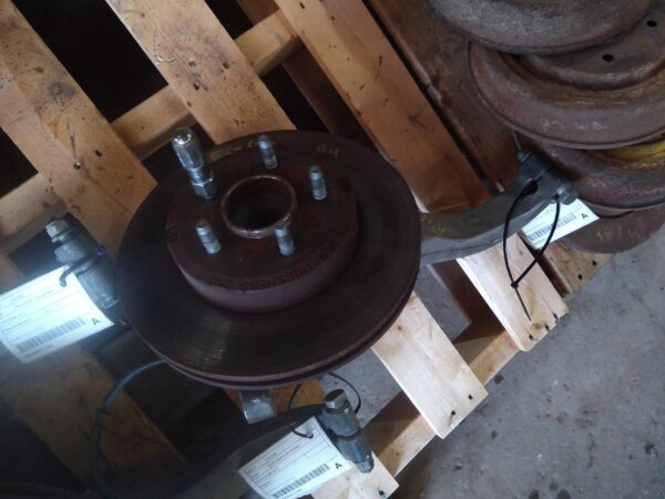 2012 FORD FALCON RIGHT FRONT HUB ASSEMBLY