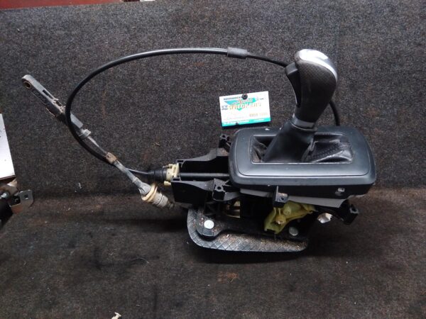 2010 FORD FALCON Gear Stick/Shifter