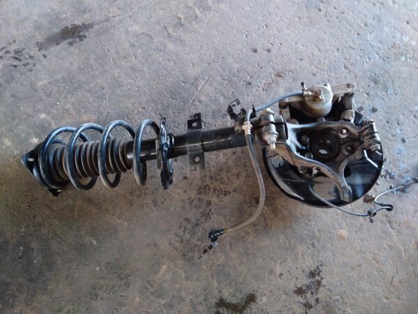 2016 NISSAN XTRAIL Left Front Strut