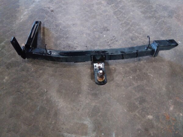 2010 FORD FALCON Towbar