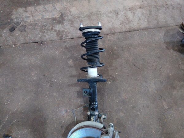 2016 MAZDA 2 RIGHT FRONT STRUT