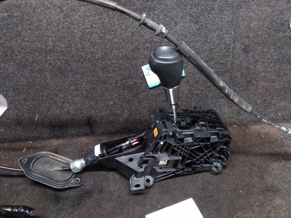 2013 TOYOTA RAV4 GEAR STICK/SHIFTER