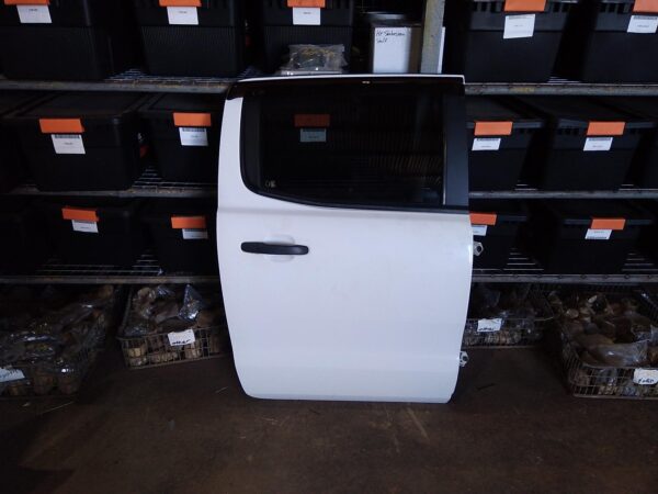 2016 FORD RANGER RIGHT REAR DOOR SLIDING