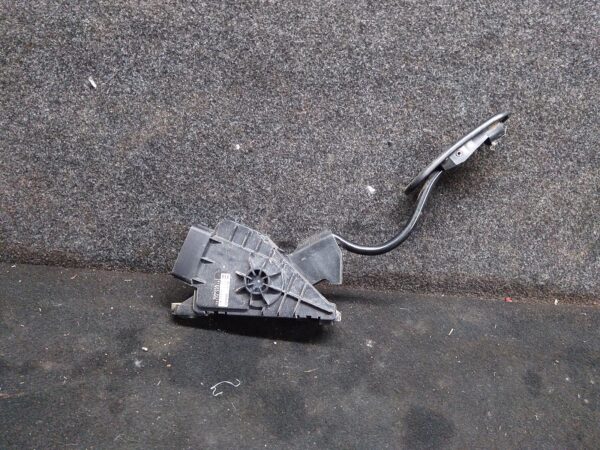 2012 TOYOTA HILUX PEDAL ASSEMBLY