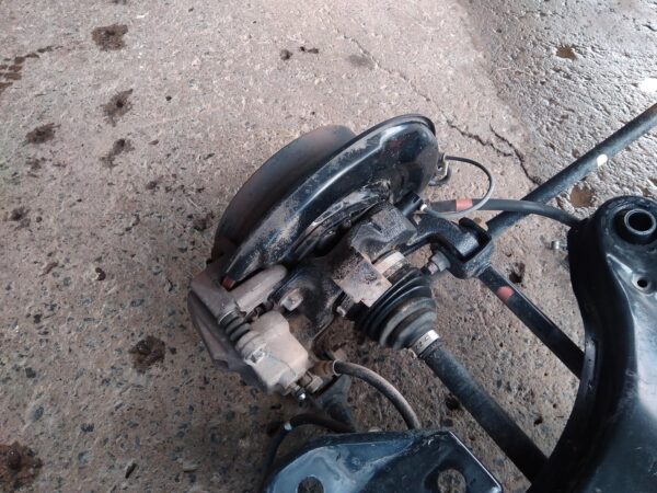 2006 LEXUS RX SERIES LEFT REAR HUB ASSEMBLY