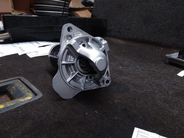 2010 FORD FALCON STARTER