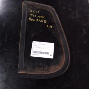 2011 VOLKSWAGEN TIGUAN Left Rear Side Glass