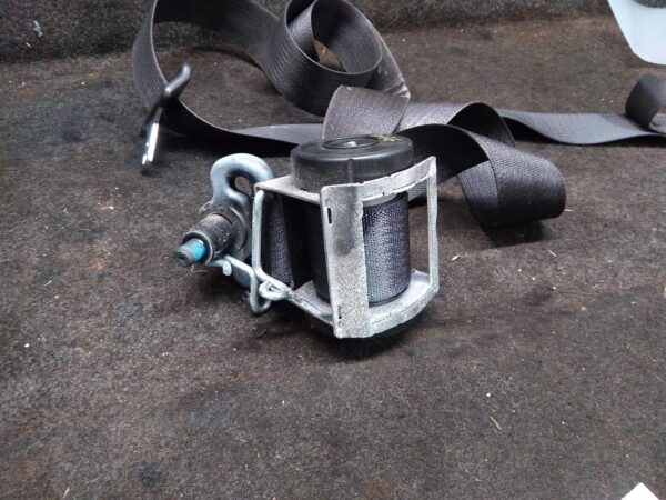 2010 FORD FALCON Seatbelt/Stalk