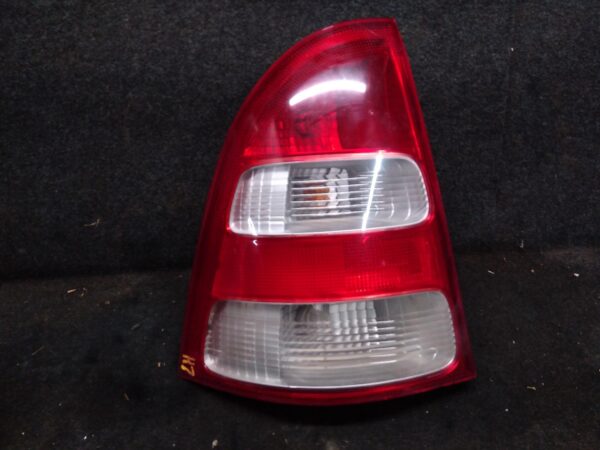 2002 TOYOTA COROLLA LEFT TAILLIGHT