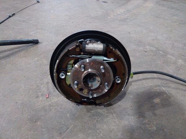 1996 TOYOTA HILUX AXLE