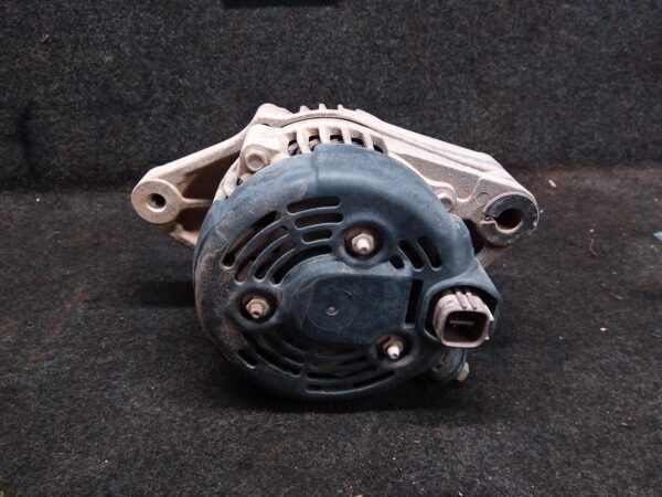 2014 TOYOTA HILUX ALTERNATOR
