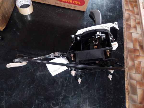 2005 FORD TERRITORY GEAR STICK/SHIFTER