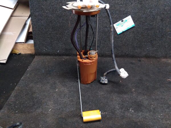 2005 HOLDEN COMMODORE FUEL SENDING UNIT