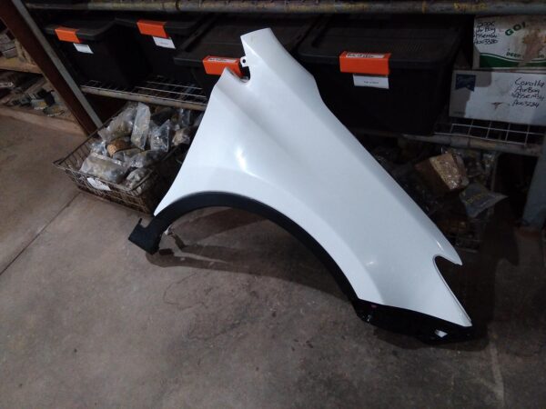 2013 TOYOTA RAV4 RIGHT GUARD